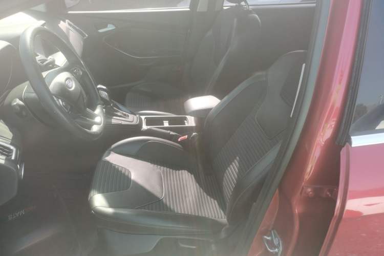 Used Ford Focus 2017 Hatchback EcoBoost 180 Automatic Elite Model