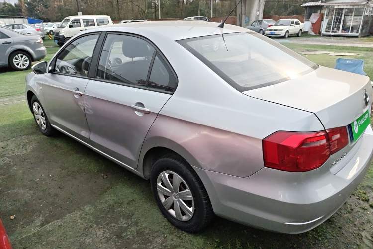 Used Volkswagen Jetta 2015 Zhuihui Edition 1.4L Manual Fashion Model