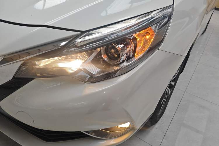 Used Venucia T90 2018 2.0L CVT Smart Connect Fashion Edition China VI Standard
