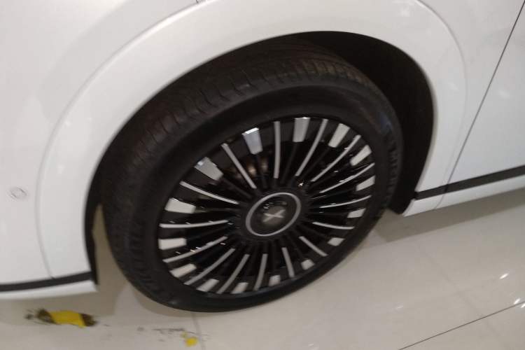 Used XPeng X9 2025 740 Ultra-Long Range Max
