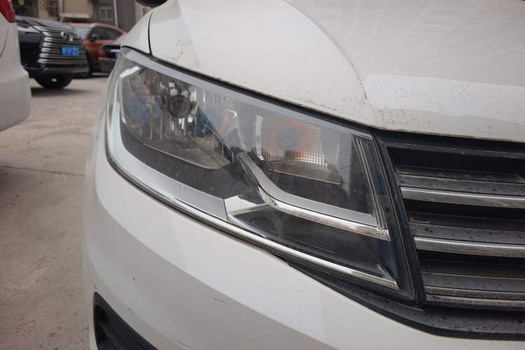 Used Volkswagen Santana 2016 1.6L Manual Fashion Edition
