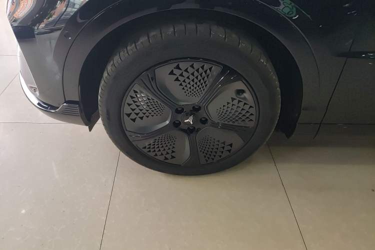 Used VOYAH COURAGE 2024 Four-Wheel Drive Global Edition
