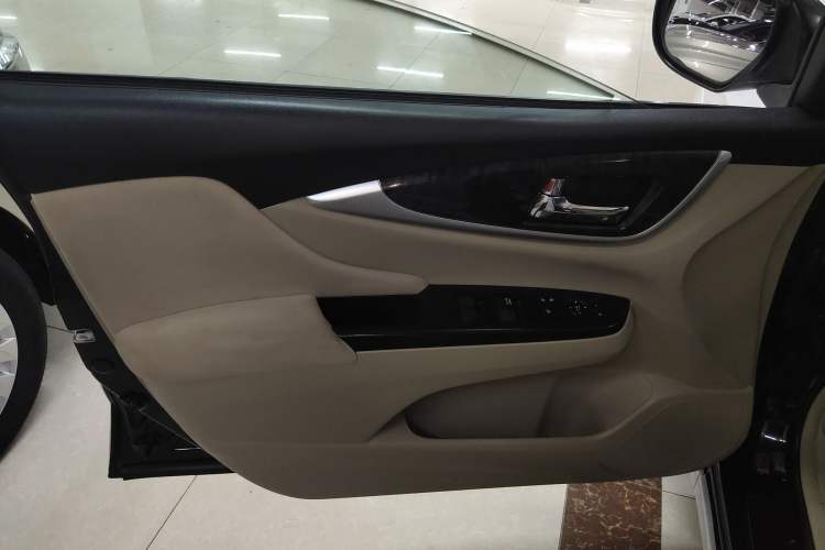 Used Honda Crider 2015 1.8L Automatic Luxury Edition
