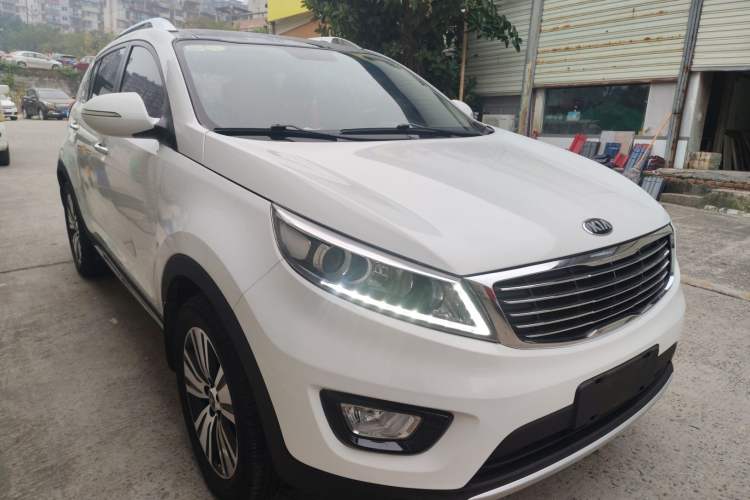 Used Kia Sportage R 2015 2.0L Automatic Two-Wheel Drive DLX Model
