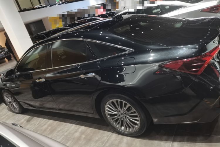 Used Toyota Avalon 2019 Dual-Engine 2.5L XLE Prestige Version China VI Standard
