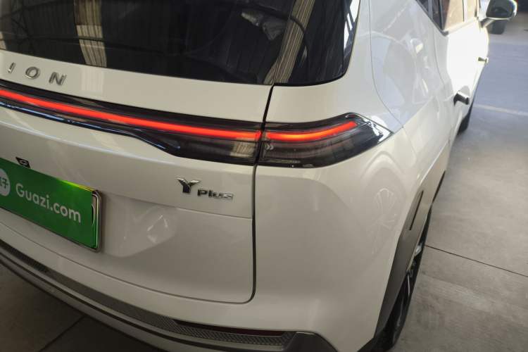 Used AION Y 2023 Younger Star Edition