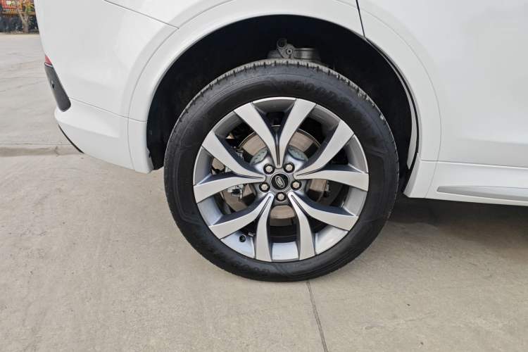 Used Land Rover Discovery Sport 2025 249 PS Performance Tech Edition
