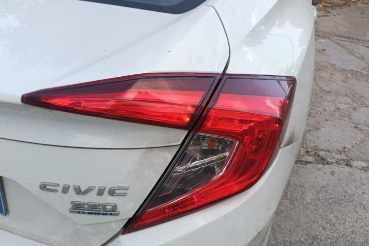 Used Honda Civic 2016 220TURBO CVT Luxury Edition
