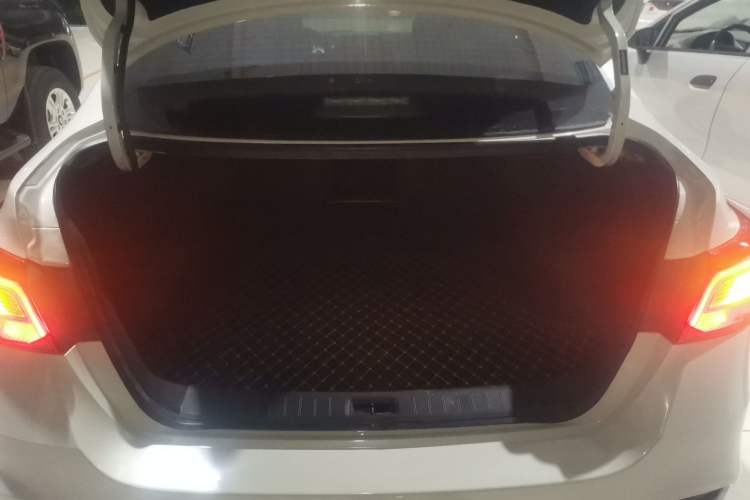 Used Nissan Sylphy 2019 1.6XV CVT Smart Connect Luxury Edition China VI Standard