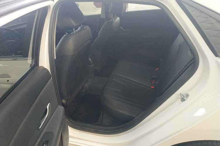 Used Hyundai Elantra 2023 1.5L CVT LUX Prestige Edition