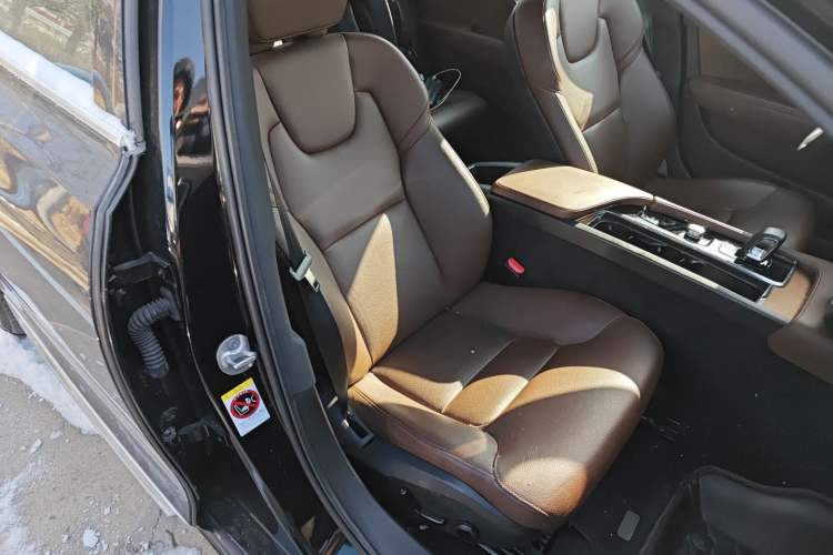 Used Volvo S90 2024 B5 Zhiyi Luxury Edition