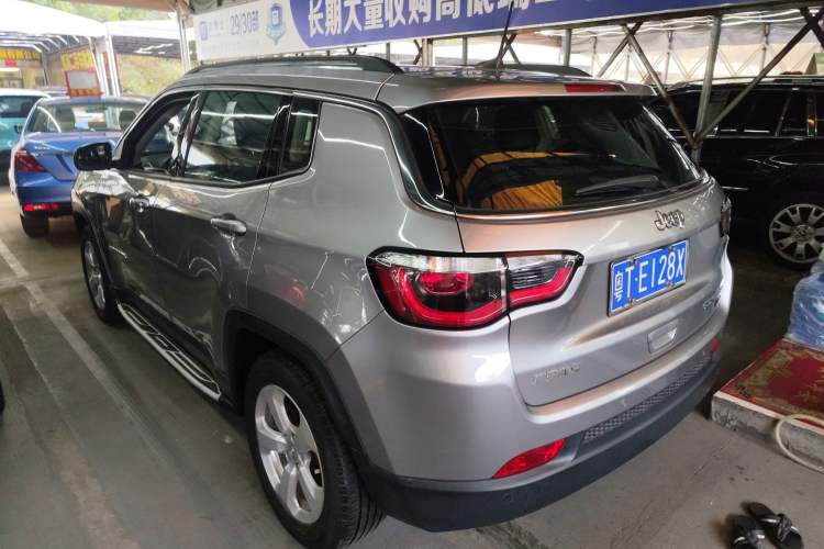 Used  Compass 2017 200T Automatic Family Edition