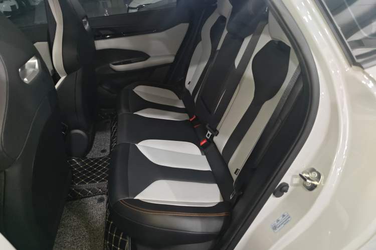 Used Changan UNI-V iDD 2024 Blue Whale Smart Electric iDD 136km Luxury Model
