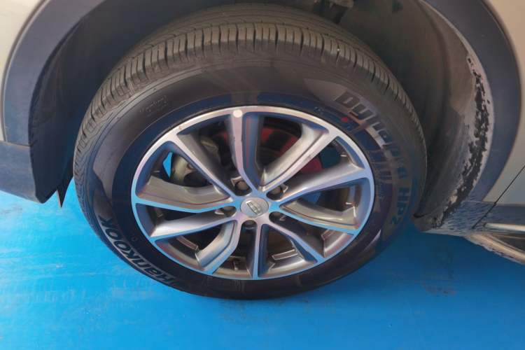 Used Geely Auto Emgrand X7 Sport 2018 1.8TD Automatic Two-Wheel Drive Smart 4G Connected Version
