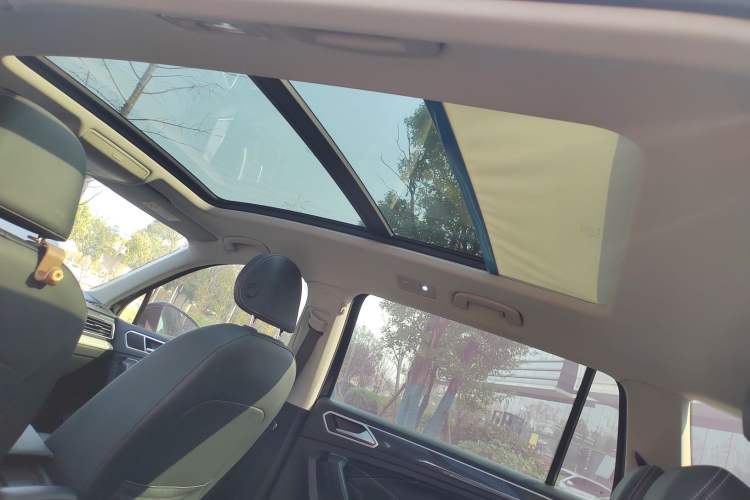 Used Volkswagen Tiguan L 2023 Restyled 330TSI Automatic Two-Wheel Drive R-Line Enhanced Comfort Version