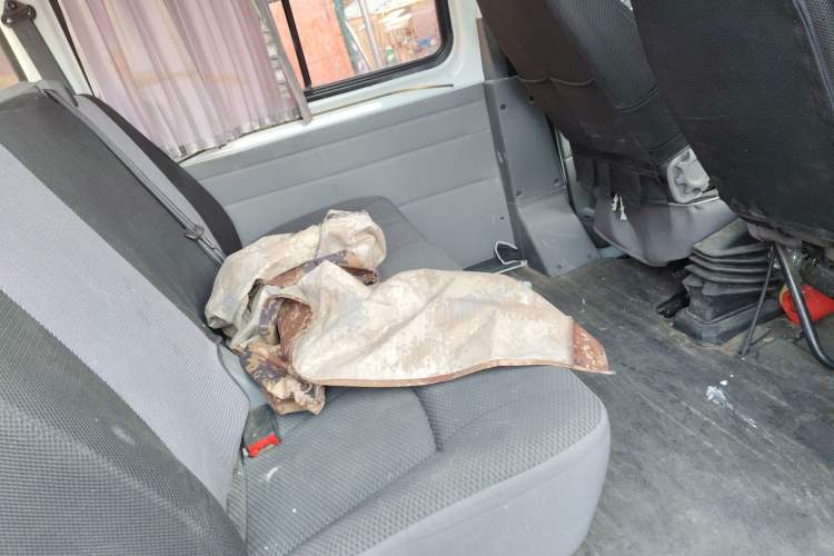 Used JMC Transit 2017 2.8T Commercial Version Short Wheelbase Mid-Roof 6/7/8-Seater JX493
