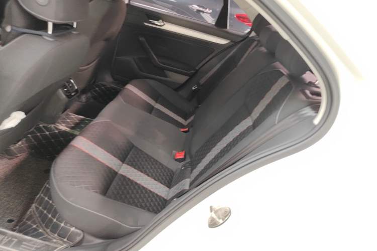 Used Volkswagen Lamando 2019 230TSI DSG Fashion Edition China VI