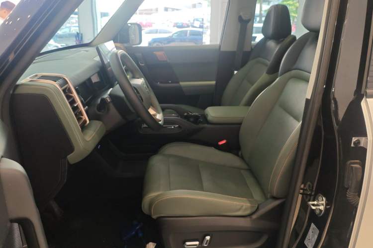 Used  03 2024 401km Two-Wheel Drive Standard Advanced Version
