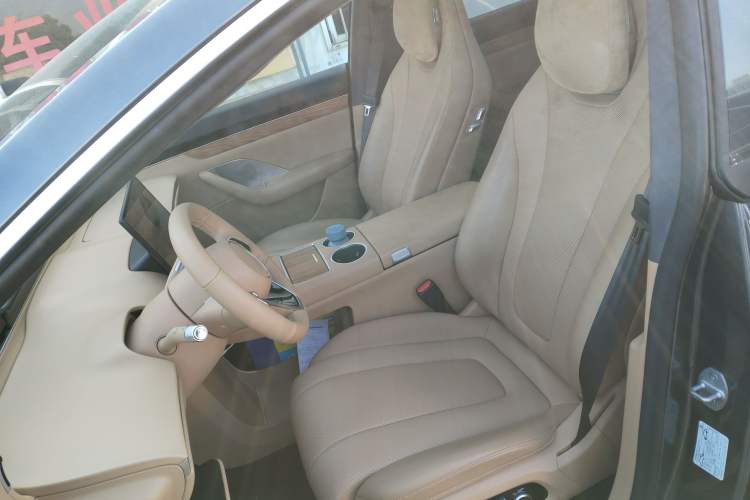 Used Hima Luxeed R7 2024 All-Electric 736 km Ultra