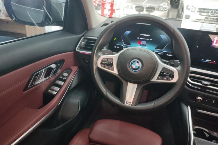 Used BMW i3 2022 eDrive 35 L
