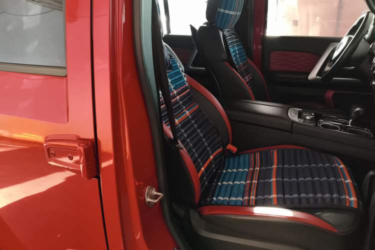 Used Beijing Auto BJ40 2019 2.3T Automatic Four-Wheel Drive Urban Hunter Edition Premium Model China VI Emission Standard
