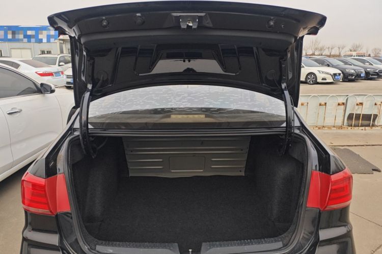 Used Volkswagen Santana 2016 1.4L Manual Fashion Edition
