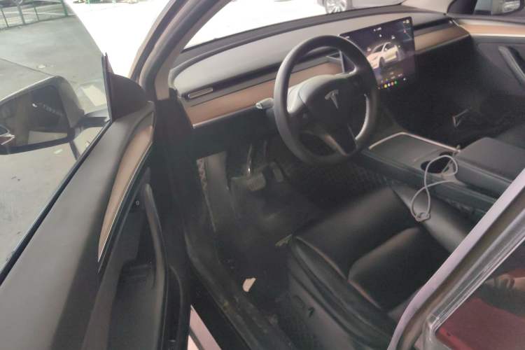 Used Tesla Model Y 2022 Rear-Wheel-Drive Version
