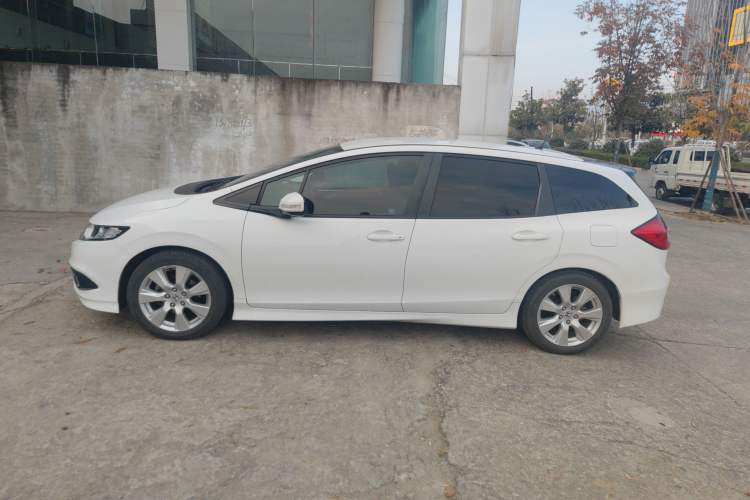 Used Honda Jade 2013 1.8L automatic Comfort version 5 seats