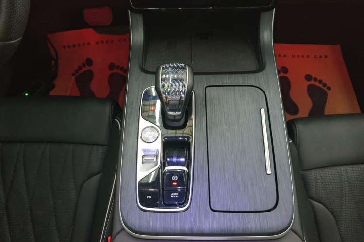 Used GAC Trumpchi GS8 2024 Linghang Series 2.0 TGDI Two-Wheel Drive Luxury Smart Connectivity Version
