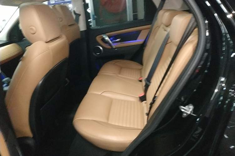 Used Land Rover Discovery Sport 2024 Performance Tech Edition
