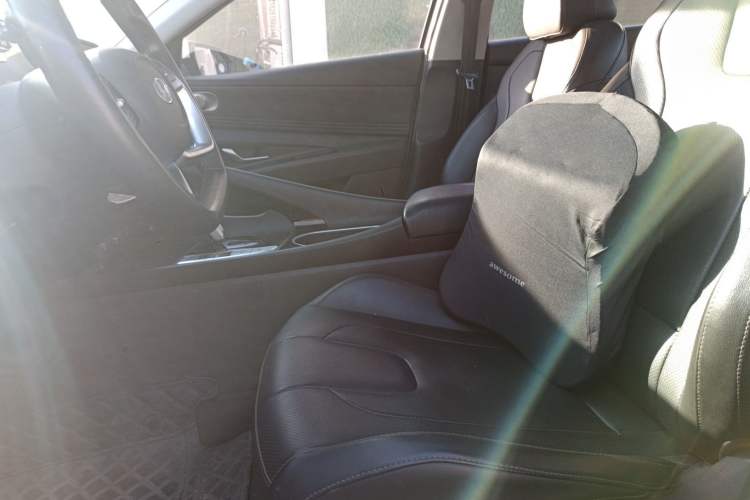 Used Hyundai Elantra 2021 1.5L CVT LUX Prestige Edition
