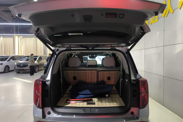 Used GAC Trumpchi GS8 2022 Dual-Engine Series 2.0TM Two-Wheel Drive Prestige Edition (7 Seats)