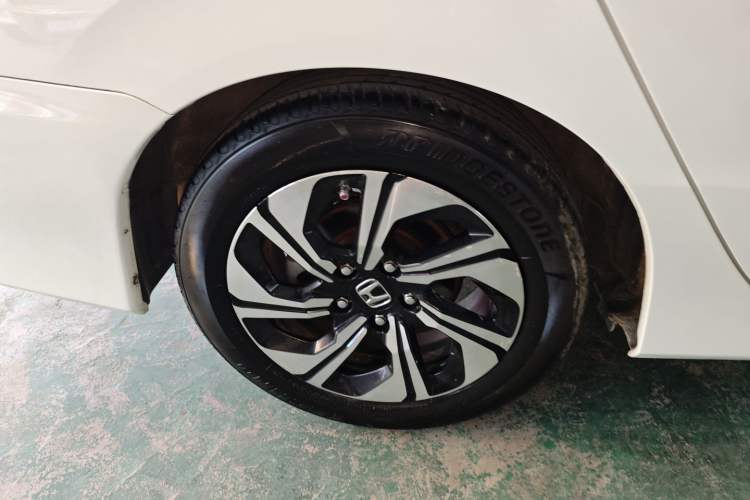 Used Honda Crider 2016 1.8L CVT Luxury Edition
