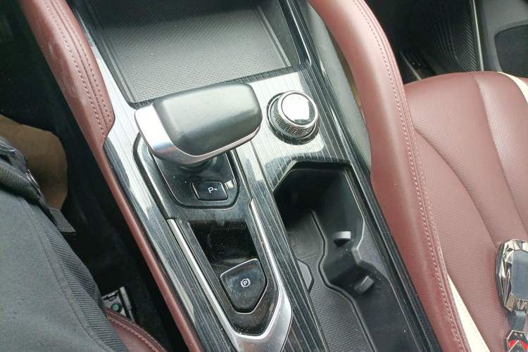 Used Geely Auto Monjaro L 2021 2.0TD DCT EVO Two-Wheel Drive Prestige Version