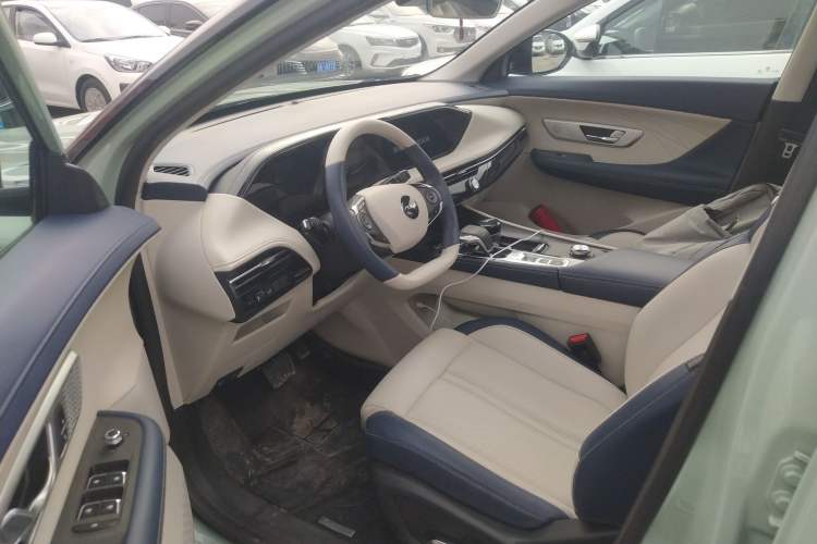 Used Dongfeng Aeolus Huge 2022 Mach Dual-Motor 1.5T MHD Dare-to-Dream Edition