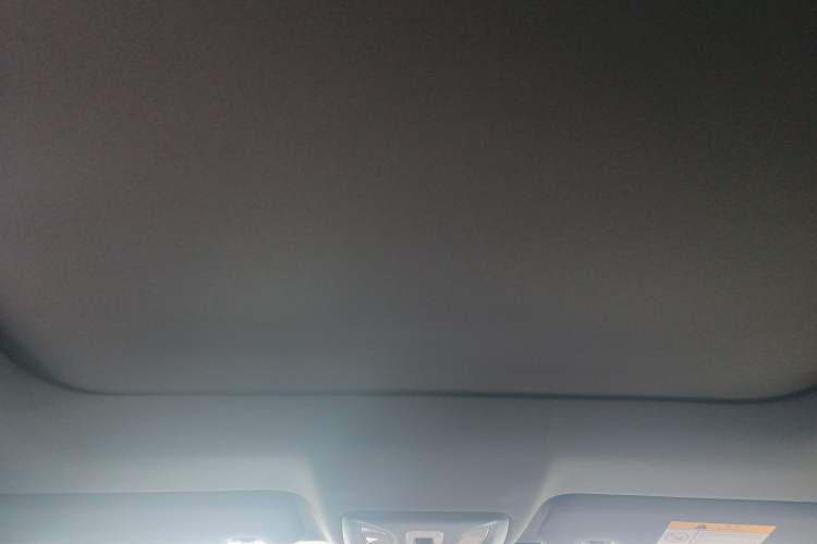 Used Changan UNI-V 2023 1.5T Prestige Model
