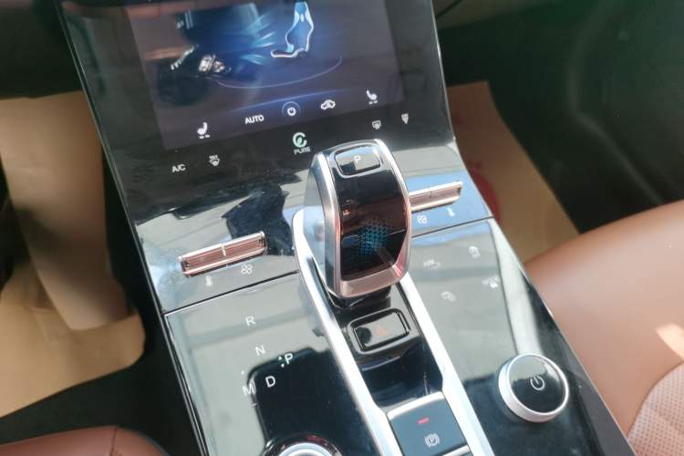 Used Chery Tiggo 8 PLUS 2022 290TGDI DCT Luxury Edition+
