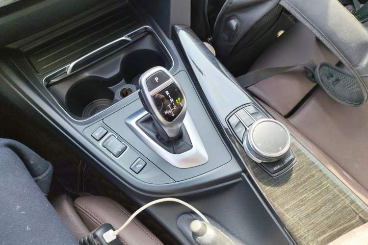 Used BMW 3 Series 2018 320Li Leading Luxury Package
