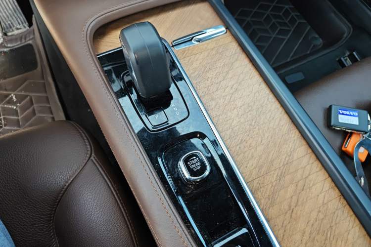 Used Volvo S90 2024 B5 Zhiyi Luxury Edition