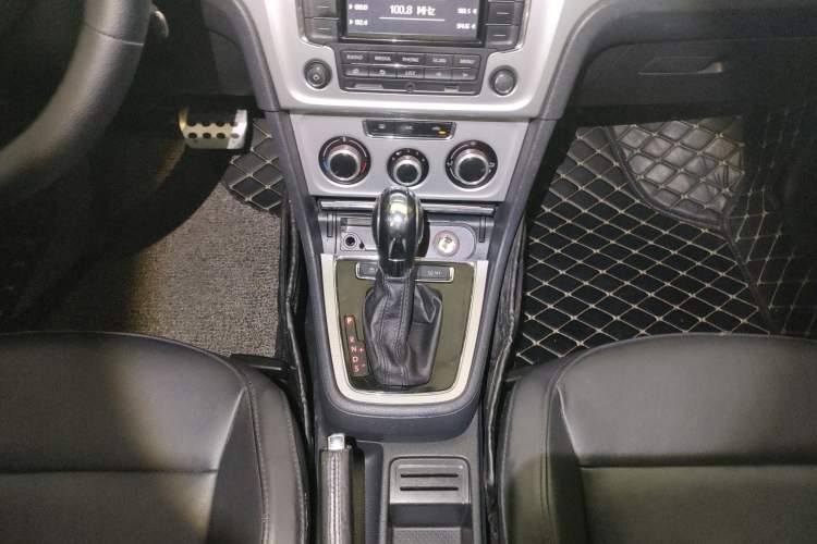 Used Volkswagen Gran Lavida 2013 1.4 TSI Automatic Comfort Model