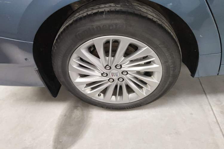 Used Buick Century 2023 2.0T Seven-Seater Yinshi Edition
