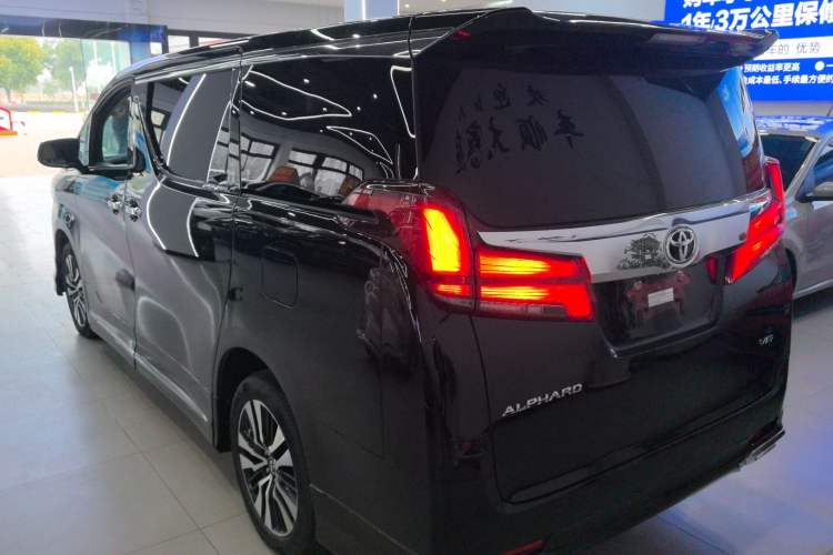 Used Toyota Alphard 2018 Revised Version 3.5L Luxury Edition