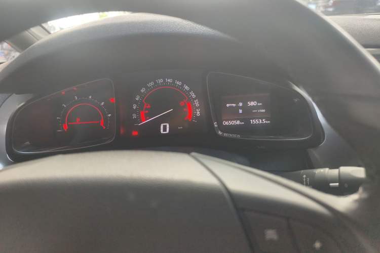 Used  5 2013 1.6T Elegant Edition THP200