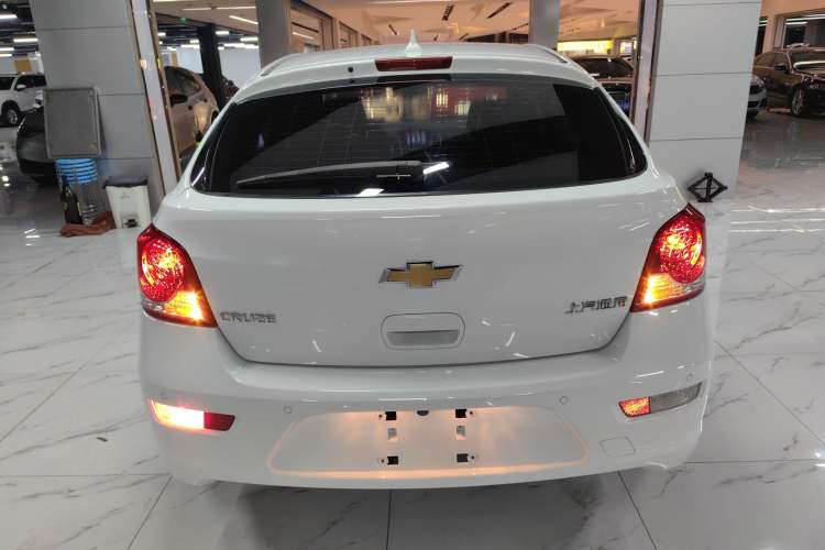 Used Chevrolet Cruze 2013 Hatchback 1.6L Automatic Luxury Model
