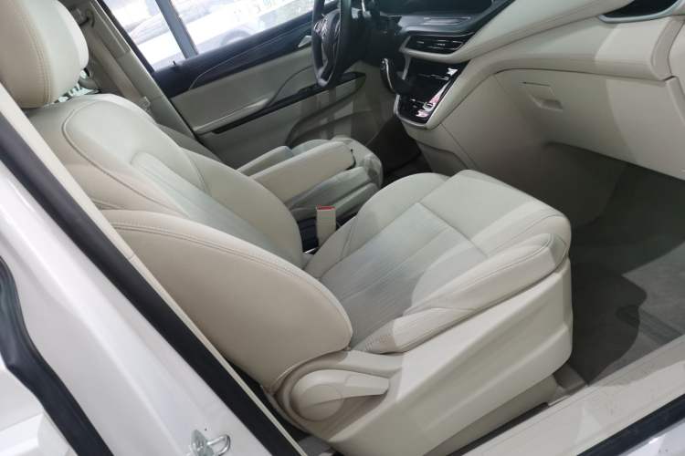 Used Buick GL8 2023 ES Lu Zun Comfort Model
