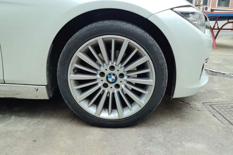 TDK.VehicleDetails.img