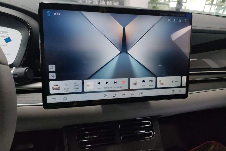 Used BYD Han 2025 DM-i Intelligent Driving Edition 125KM LiDAR Flagship Model
