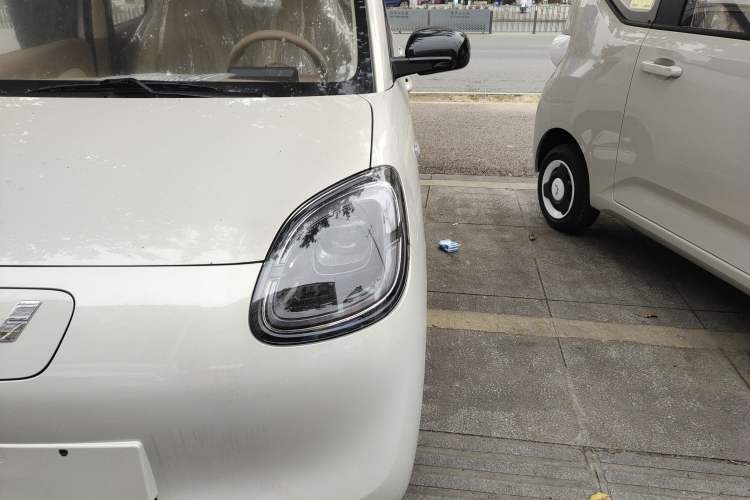 Used Wuling Hongguang MINIEV 2025 Four-Door Version Advanced Edition
