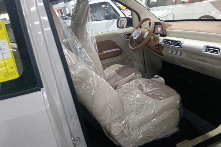 Used Wuling Hongguang MINIEV 2024 3rd Generation 215km Youth Edition
