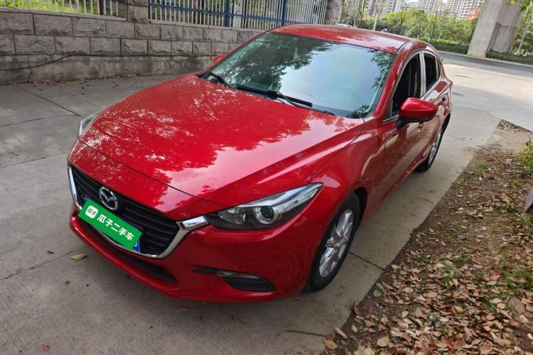 Used Mazda Mazda 3 Axela 2019 Cloud-Control Edition Hatchback 1.5L Automatic Comfort Model China VI Standard
